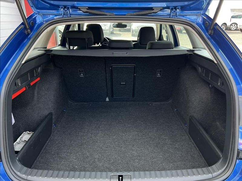 Škoda Octavia 2,0 TDi Ambition LED záruka - fotka 14 z 30