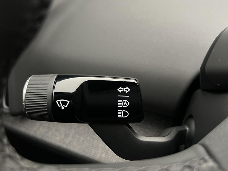 Volvo EX30 (2026) P8 AWD electric PLUS - fotka 21 z 46