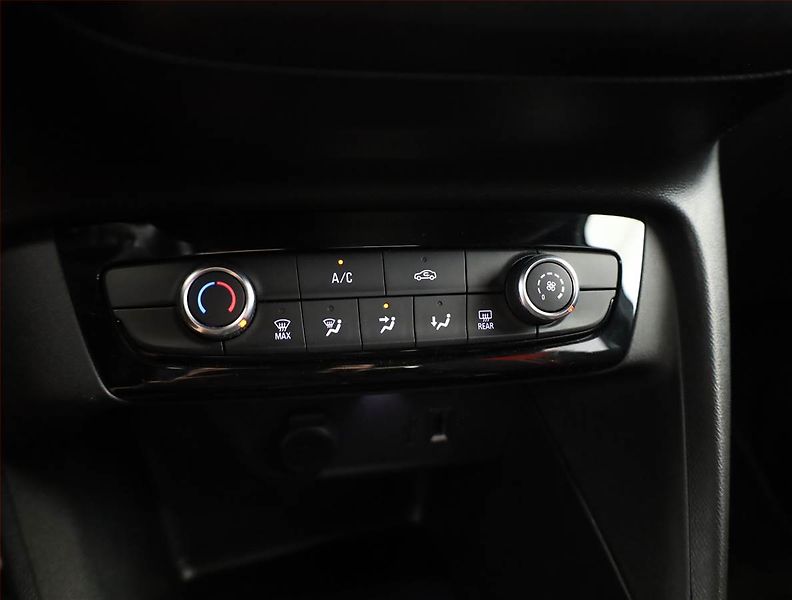 Opel Corsa (2020) GS Line 1.2 Turbo, Serv.kniha - fotka 10 z 19
