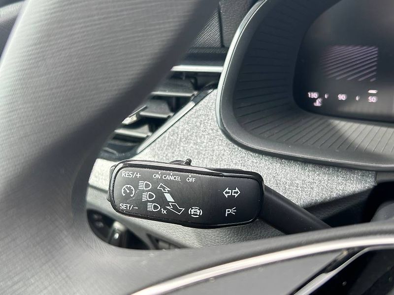 Škoda Kamiq Selection 6MP 1,0TSI - fotka 13 z 22