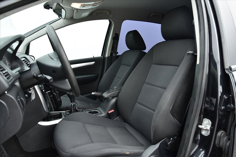 Mercedes-Benz Třídy B 180 CDI KLIMATIZACE - fotka 9 z 17