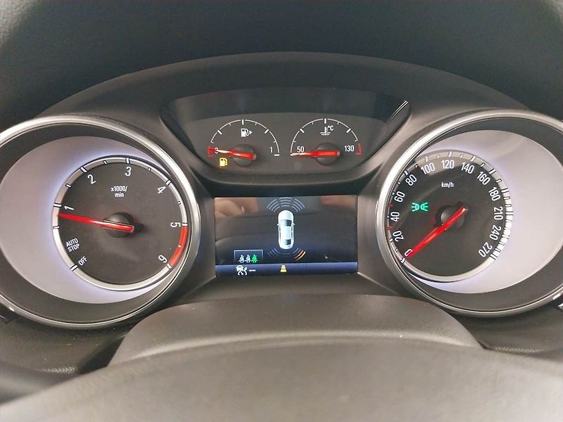 Opel Insignia (2018) 2.0 CDTI, 4X4, Serv.kniha - fotka 11 z 22