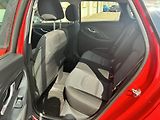 Hyundai i30 1.5 DPi 81kW FAMILY Comfort - náhled 11