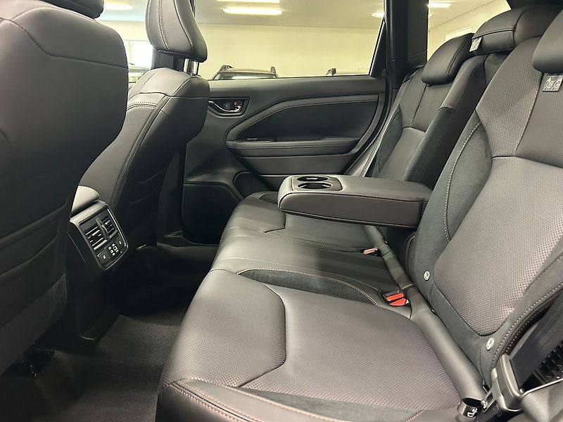 Subaru Forester (2025) 2.0 Touring 2025 4x4 nové | Zá - fotka 20 z 68