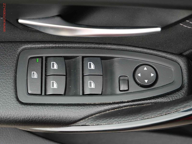 BMW Řada 3 (2013) 2.0 D 320d, 2.maj,ČR, Sport - fotka 11 z 22