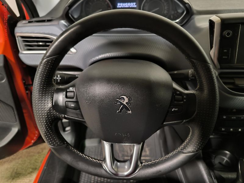 Peugeot 208 (2016) 1.2i, 1.maj,ČR, Navigace - fotka 13 z 17