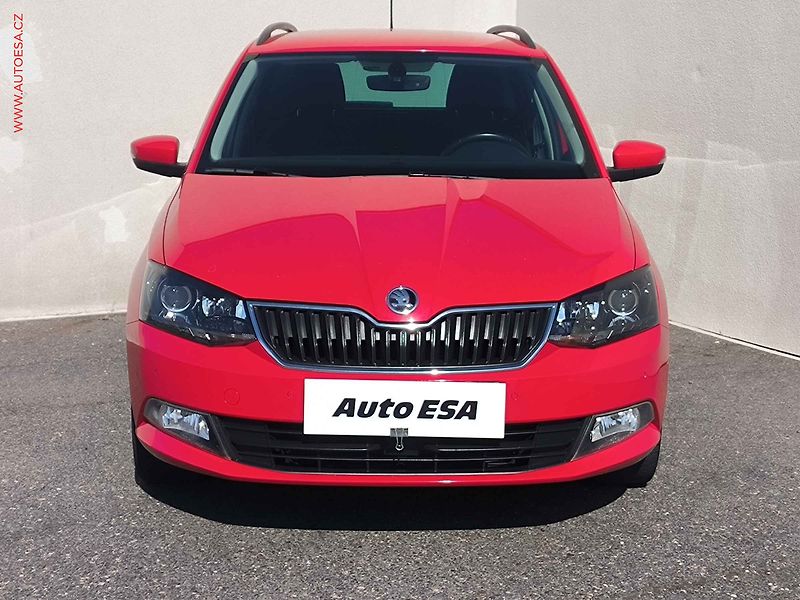 Škoda Fabia (2015) 1.2 TSI, ČR, Style, DSG - fotka 2 z 21