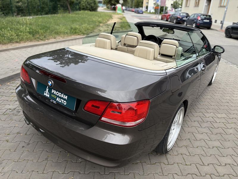 BMW Řada 3 320i cabrio e93 manuál - fotka 8 z 26