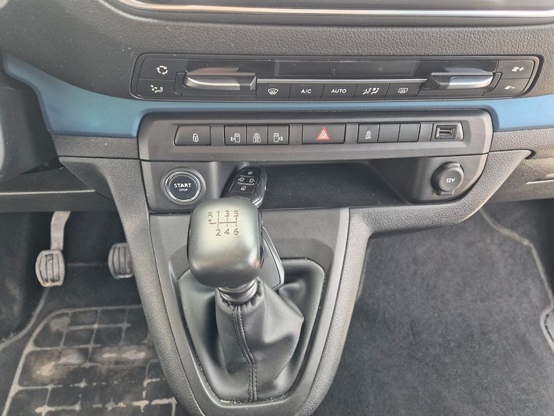 Peugeot Traveller (2018) 2.0 HDi 8 míst Odpočet DPH - fotka 17 z 26