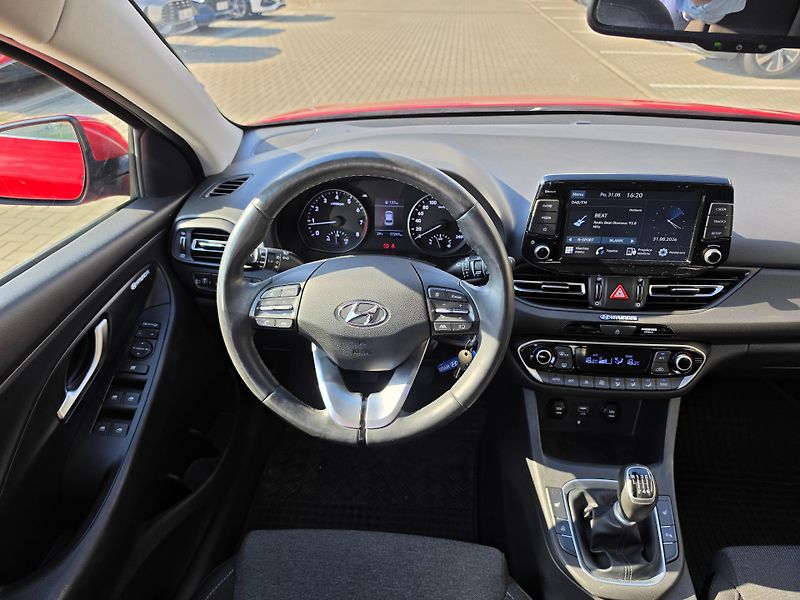 Hyundai i30 (2021) 1,5i 81kW SMART WG - fotka 14 z 17