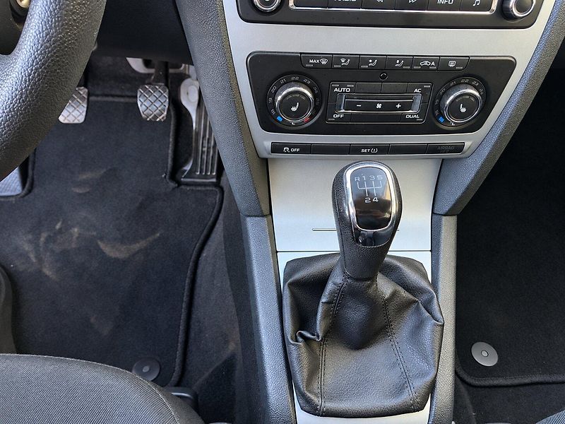 Škoda Octavia 1,6TDi (77kW)*STK DO 10/2028* - fotka 11 z 15