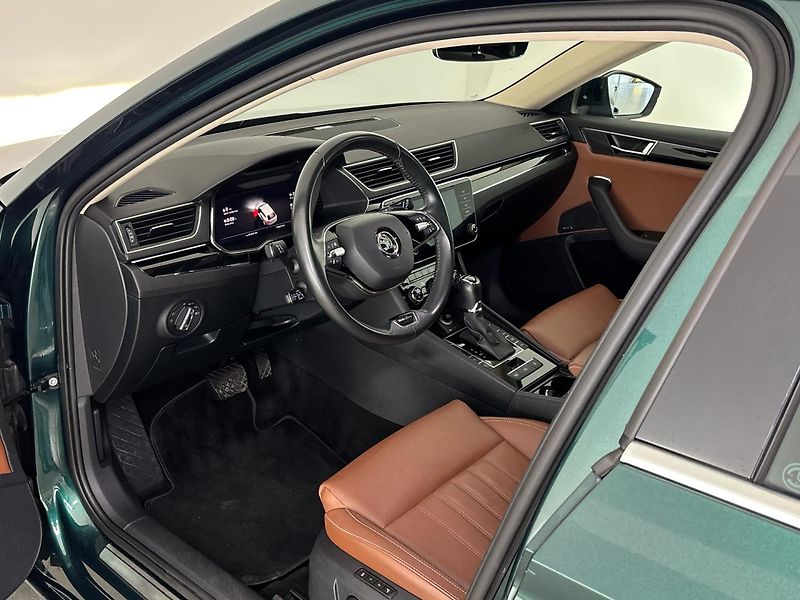 Škoda Superb L&K DSG - fotka 6 z 30