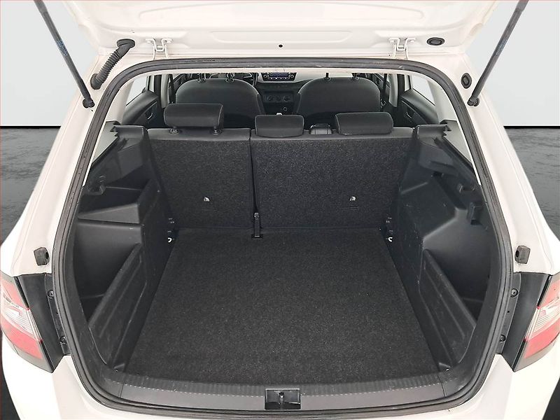 Škoda Fabia (2018) Ambition 1.0 TSI, Serv.kniha - fotka 14 z 18