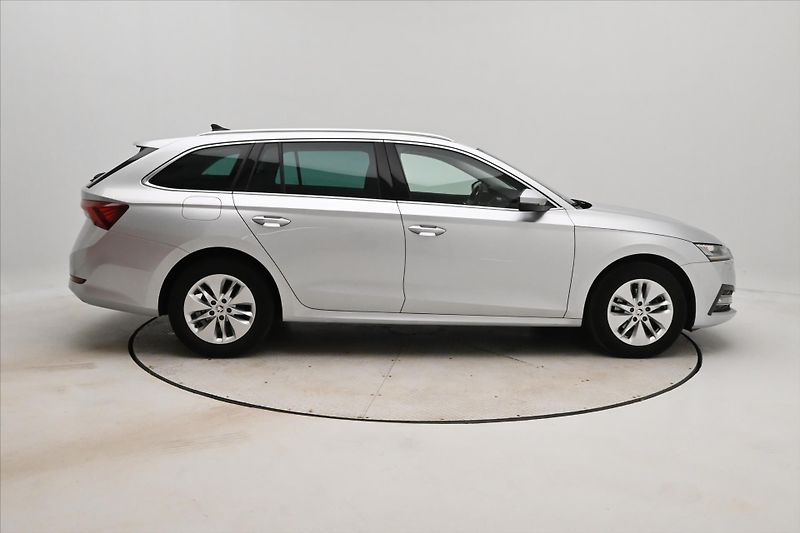 Škoda Octavia 2,0 TDI 110kW DSG Ambition Zár - fotka 4 z 24