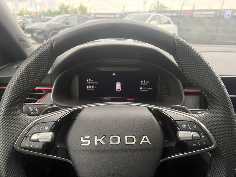 Škoda Scala 1.5TSi Monte Carlo - fotka 22 z 22