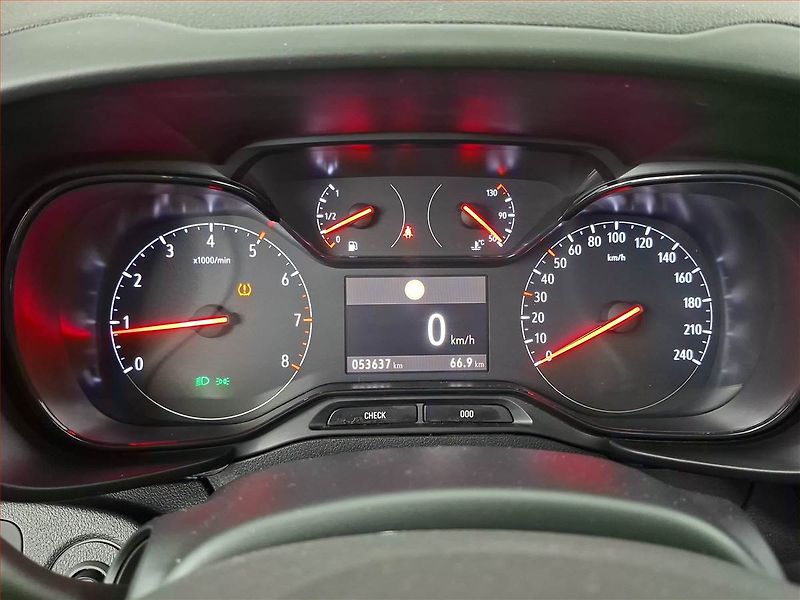Opel Combo (2023) Edition 1.5 CDTI, 5Míst, ČR - fotka 11 z 17