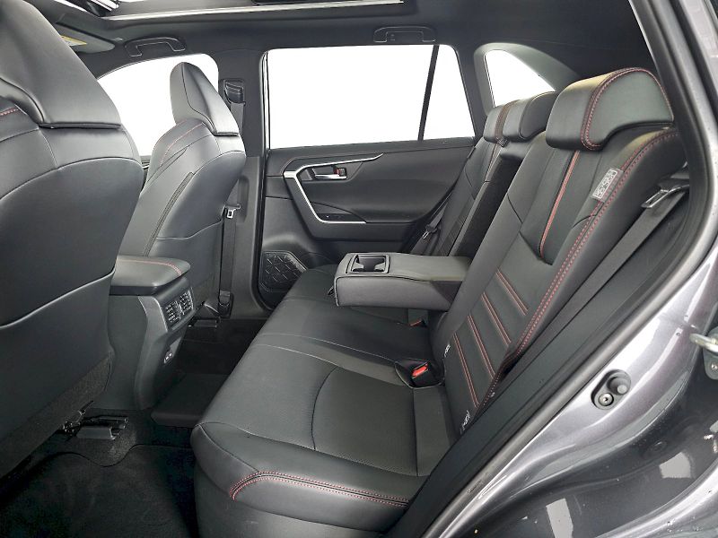 Toyota RAV4 (2025) 2.5PHEV 309k 4X4 EXECUTIVE SKY - fotka 7 z 28
