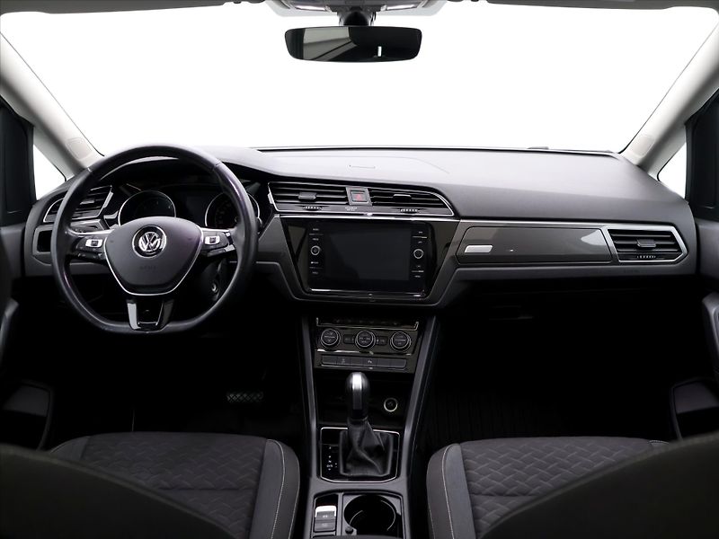 Volkswagen Touran 2,0 TDI 110kW Highline DSG - fotka 31 z 39