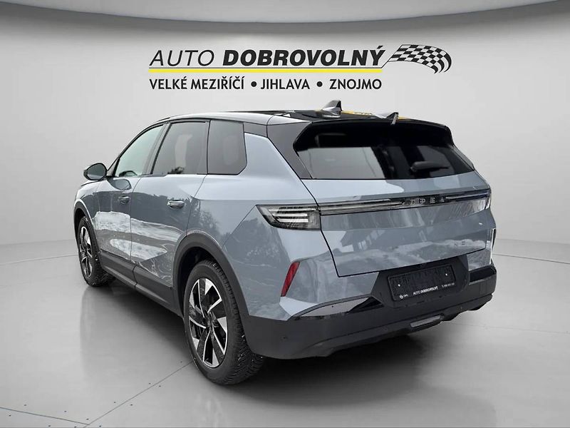 Opel Grandland (2026) GS Hybrid 1.2 TURBO (107kW/145 - fotka 5 z 23