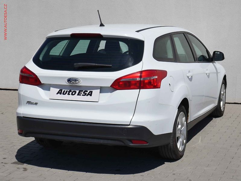 Ford Focus (2015) 1.5TDCi, 2.maj,ČR, servis - fotka 4 z 18