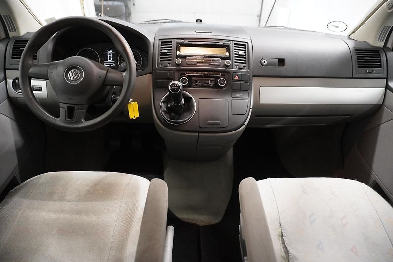 Volkswagen Transporter 2.0TDi CALIFORNIA kuchyň/spaní - fotka 16 z 37