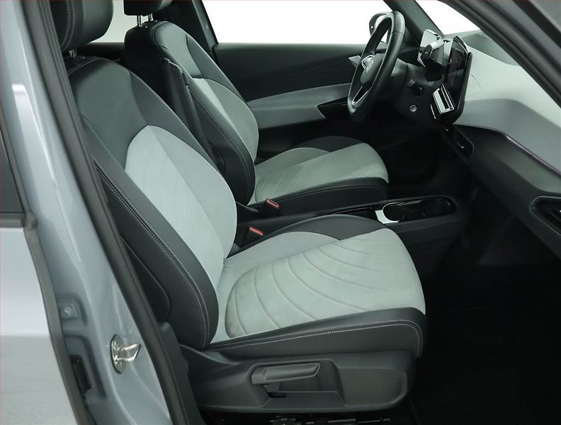 Volkswagen ID.3 (2023) Pro Perf. (62 kWh), SoH 88% - fotka 9 z 18