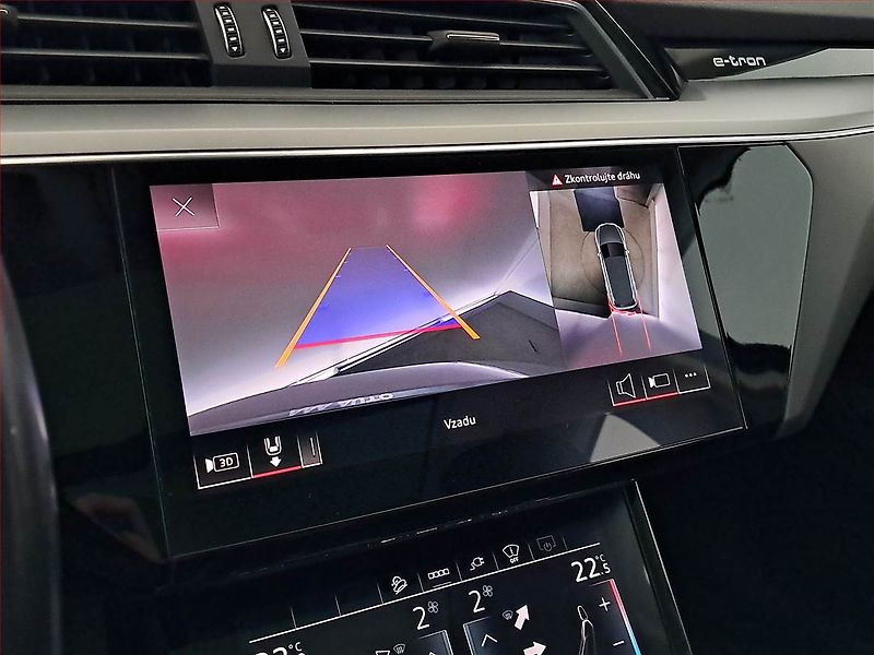 Audi e-tron (2021) S-Line 50 quattro - fotka 23 z 26