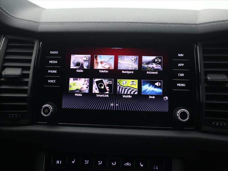 Škoda Kodiaq 2,0 TDI 147kW Sportline 4x4 DP - fotka 19 z 31