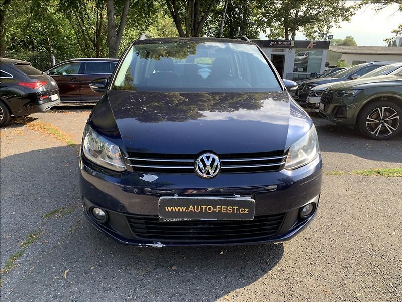 Volkswagen Touran 1,6 TDI DSG - fotka 2 z 17