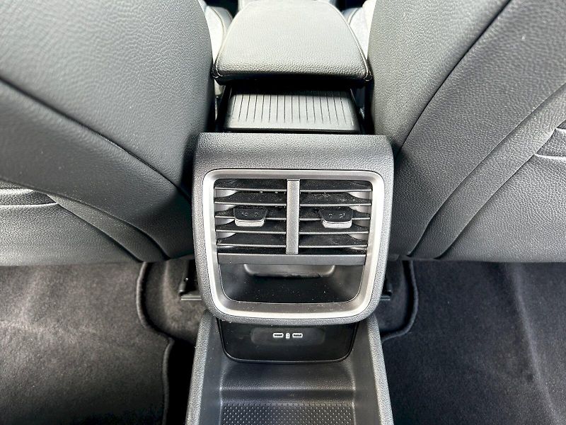 Škoda Octavia (2024) 1.5 TSI 110kW MHEV DSG Top Sel - fotka 28 z 33