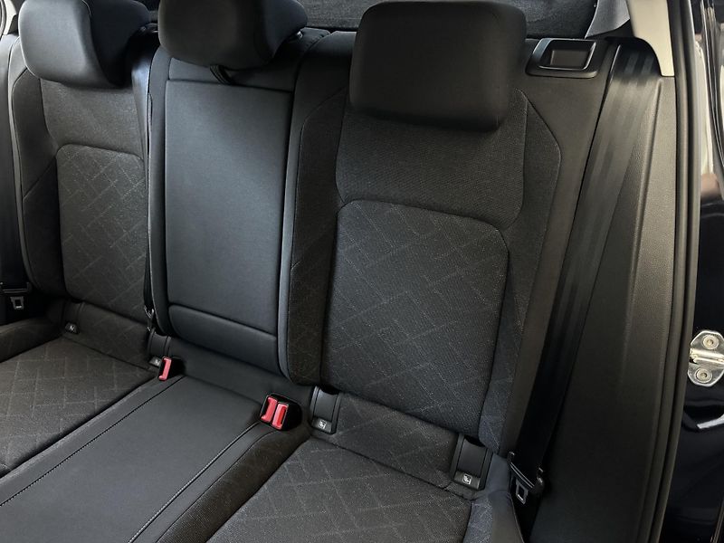 Volkswagen Golf (2022) 1.0 TSI 81 KW LIFE - CZ - DPH - fotka 23 z 24