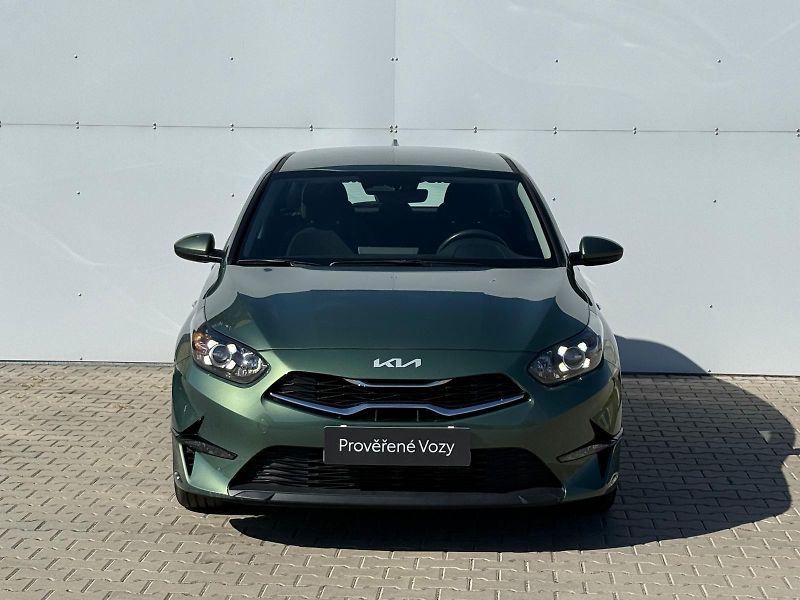 Kia Ceed 1,5 T-GDi Spin - fotka 4 z 27