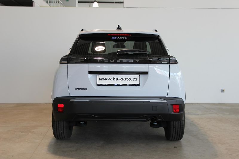 Peugeot 2008 (2025) ALLURE PureTech 100 S&S MAN6 - fotka 2 z 17