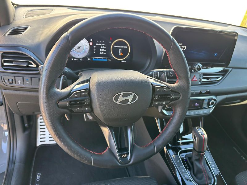 Hyundai i30 1.5 T-GDI MHEV DCT N-Line - fotka 14 z 25