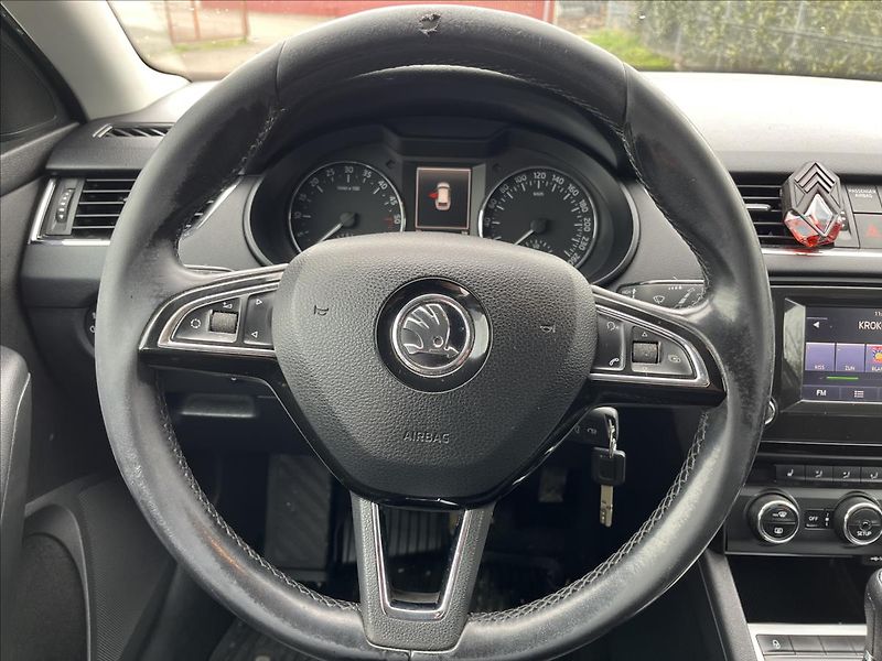 Škoda Octavia 2,0 TDi 110KW KLIMA ROZVODY - fotka 15 z 36