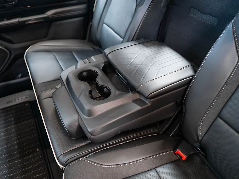 Dodge RAM (2026) 5.7 HEMI V8 Limited 2026 - fotka 44 z 50