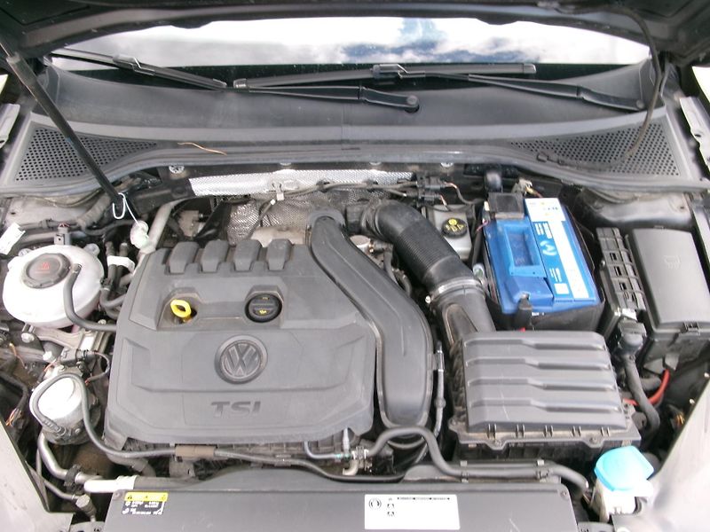 Volkswagen Passat Variant (2018) 1,5TSI AC NAVI ACC BT - fotka 38 z 39