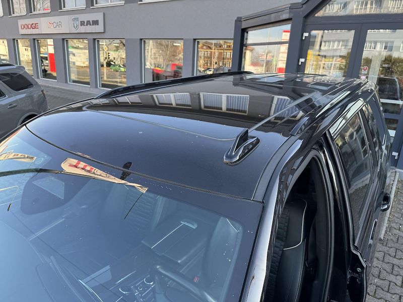 Cadillac Escalade 6,2 Sport Platinum MAX VÝBAVA! - fotka 51 z 51