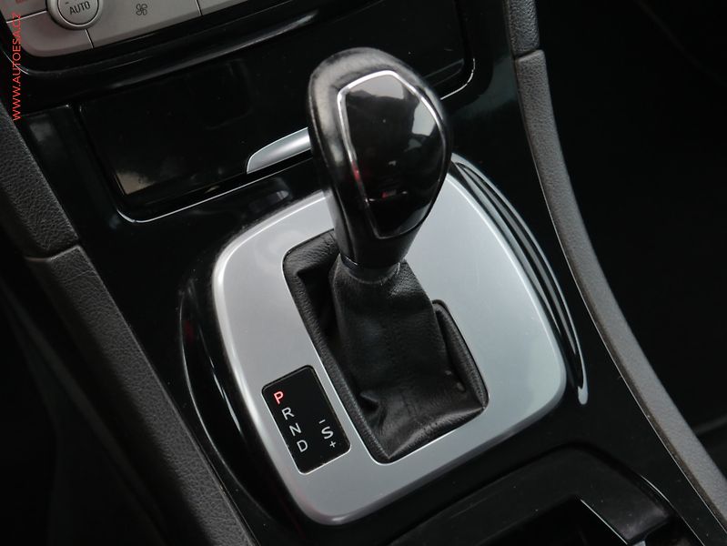 Ford Galaxy (2010) 2.0 TDCi, AT, xenon, kůže - fotka 15 z 24