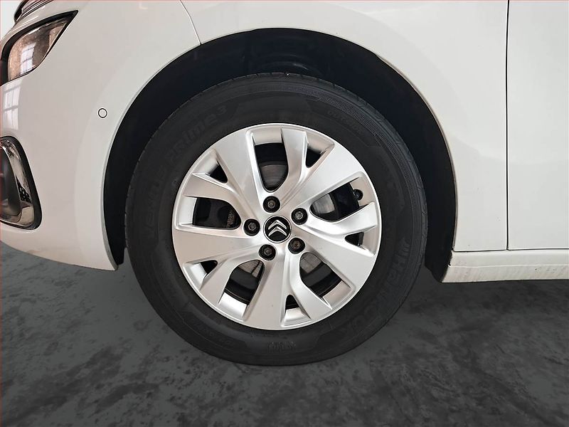 Citroën C4 Picasso (2017) 1.6 BlueHDi, 7 míst, Navi - fotka 15 z 23