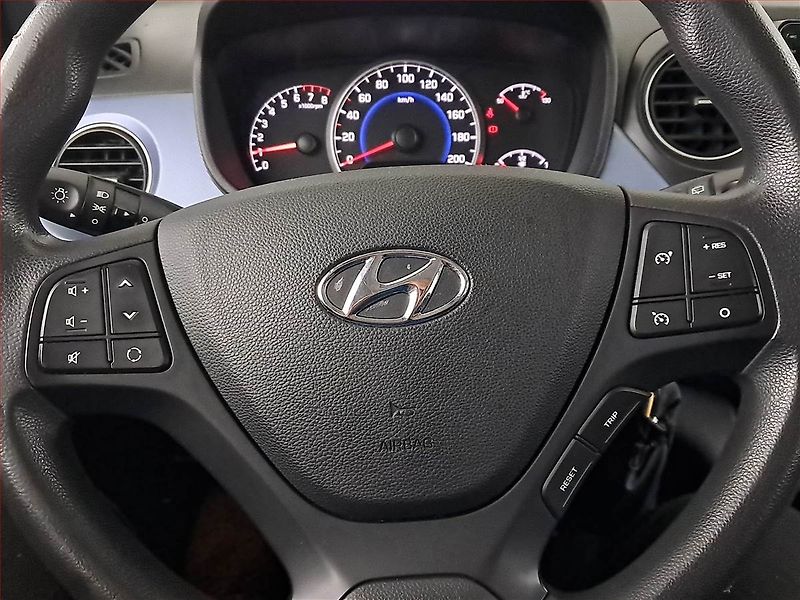 Hyundai i10 (2015) 1.0, Tempomat, Park. senzory - fotka 15 z 16