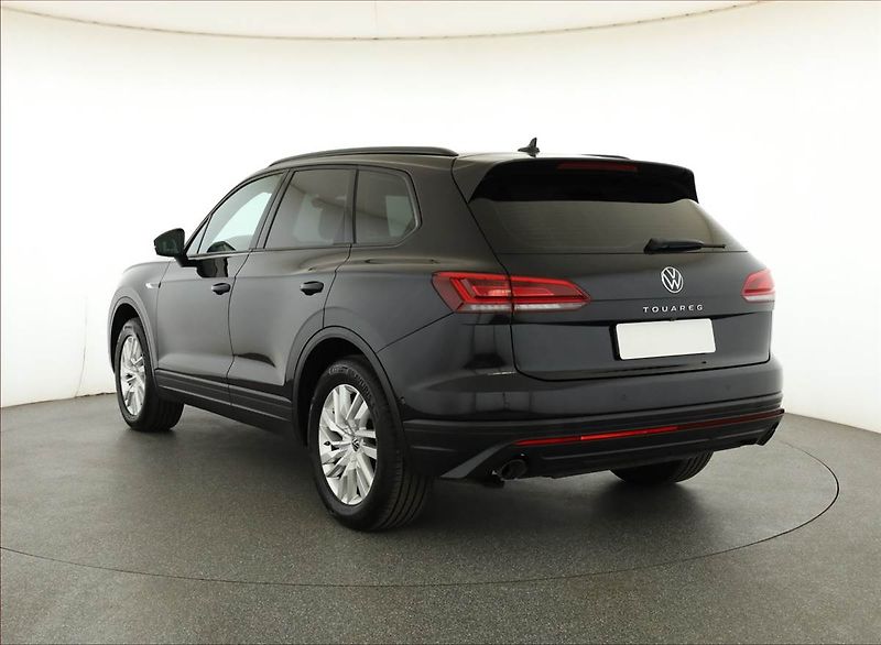 Volkswagen Touareg (2021) 3.0 TDI, 4x4,Automat,V6 TDI - fotka 4 z 22