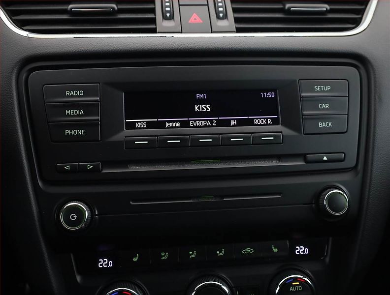 Škoda Octavia (2014) RS 2.0 TDI, Automat, Xenony - fotka 14 z 18