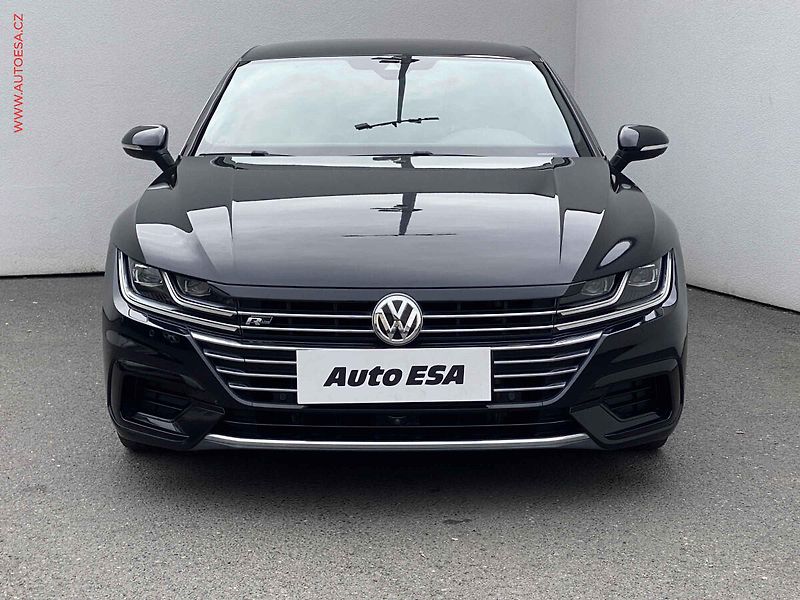 Volkswagen Arteon (2018) 2.0 TSi, R-Line, DSG, Webasto - fotka 2 z 21