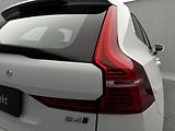 Volvo XC60 B4 AWD MOMENTUM AUT REZERVACE - náhled 22