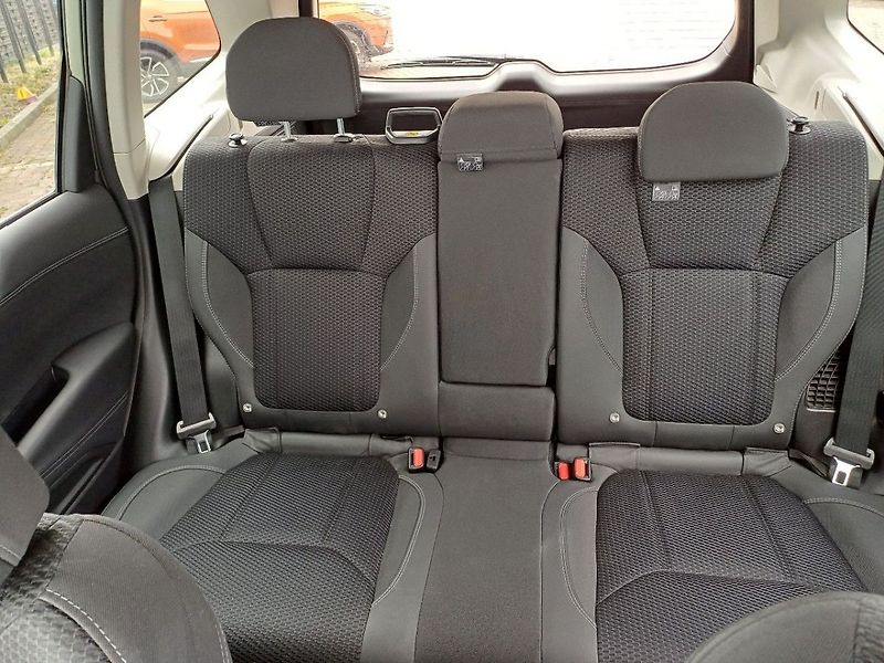 Subaru Forester COMFORT e-Boxer FB 20 110 kW C - fotka 21 z 28