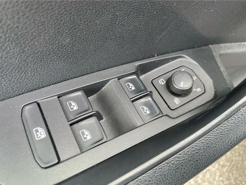 Škoda Karoq 2.0 TDi Sportline - fotka 14 z 30