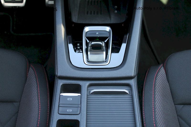 Škoda Octavia (2024) RS 2.0TSI / 195kW 7°DSG - fotka 18 z 24