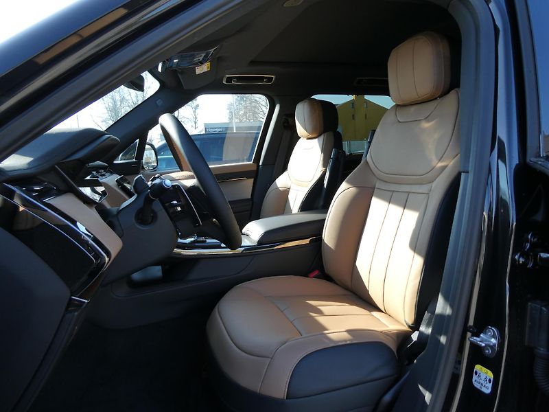 Land Rover Range Rover Sport (2026) 3,0 Dynamic SE D250 - fotka 9 z 37