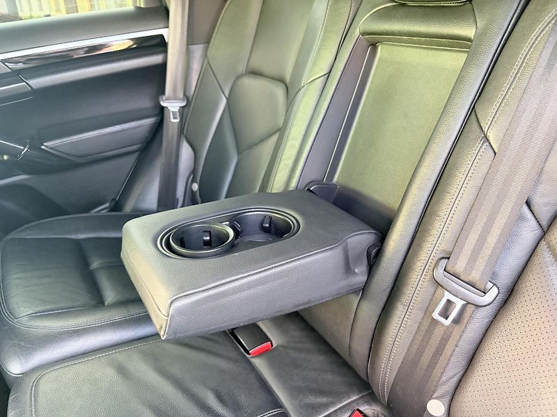 Porsche Cayenne DIESEL 3.0 V6 180KW - fotka 41 z 42